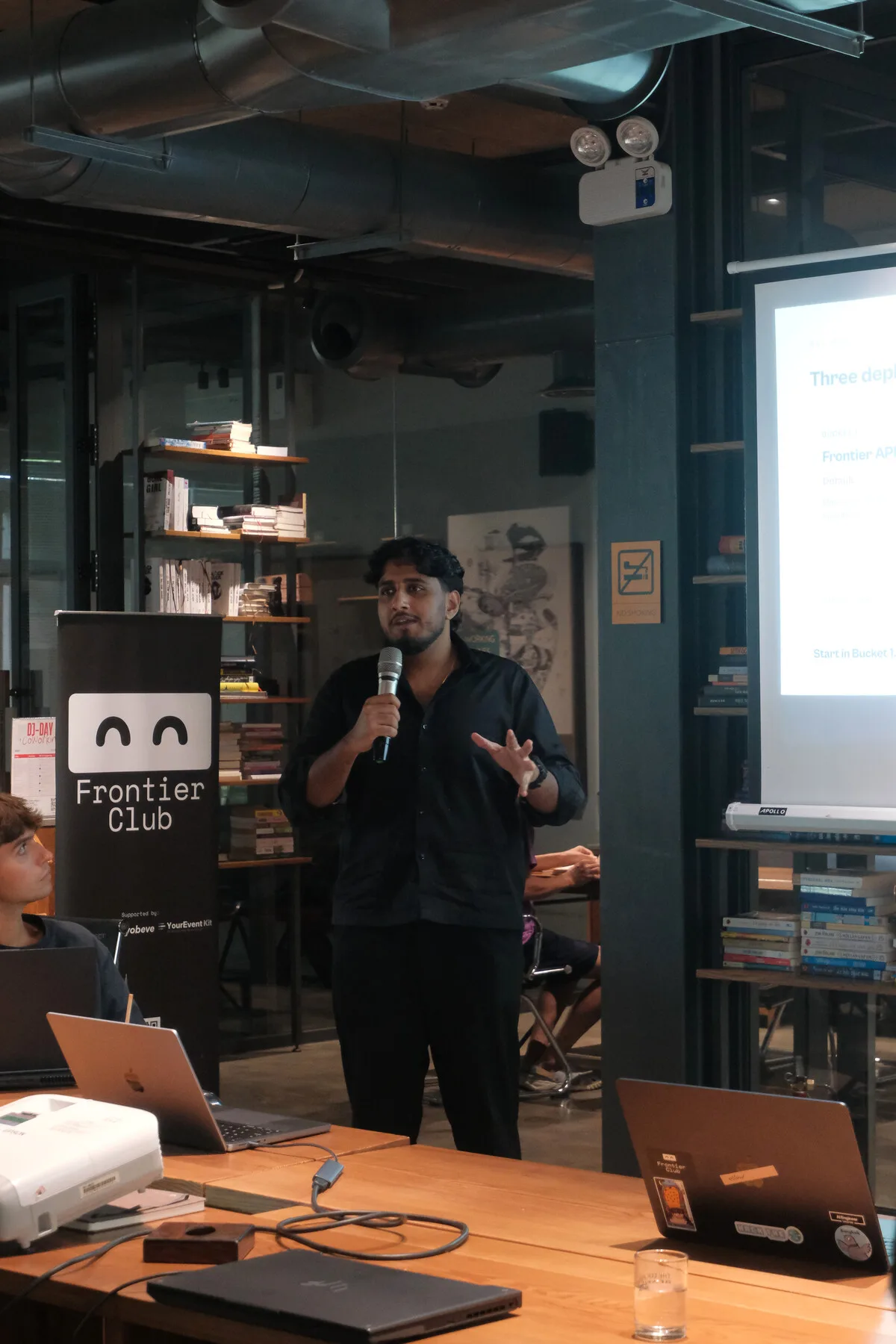 Frontier Club AI Meetup #3 — photo 77